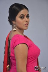 Poorna at Jayammu Nischayammu Raa Movie Song Launch